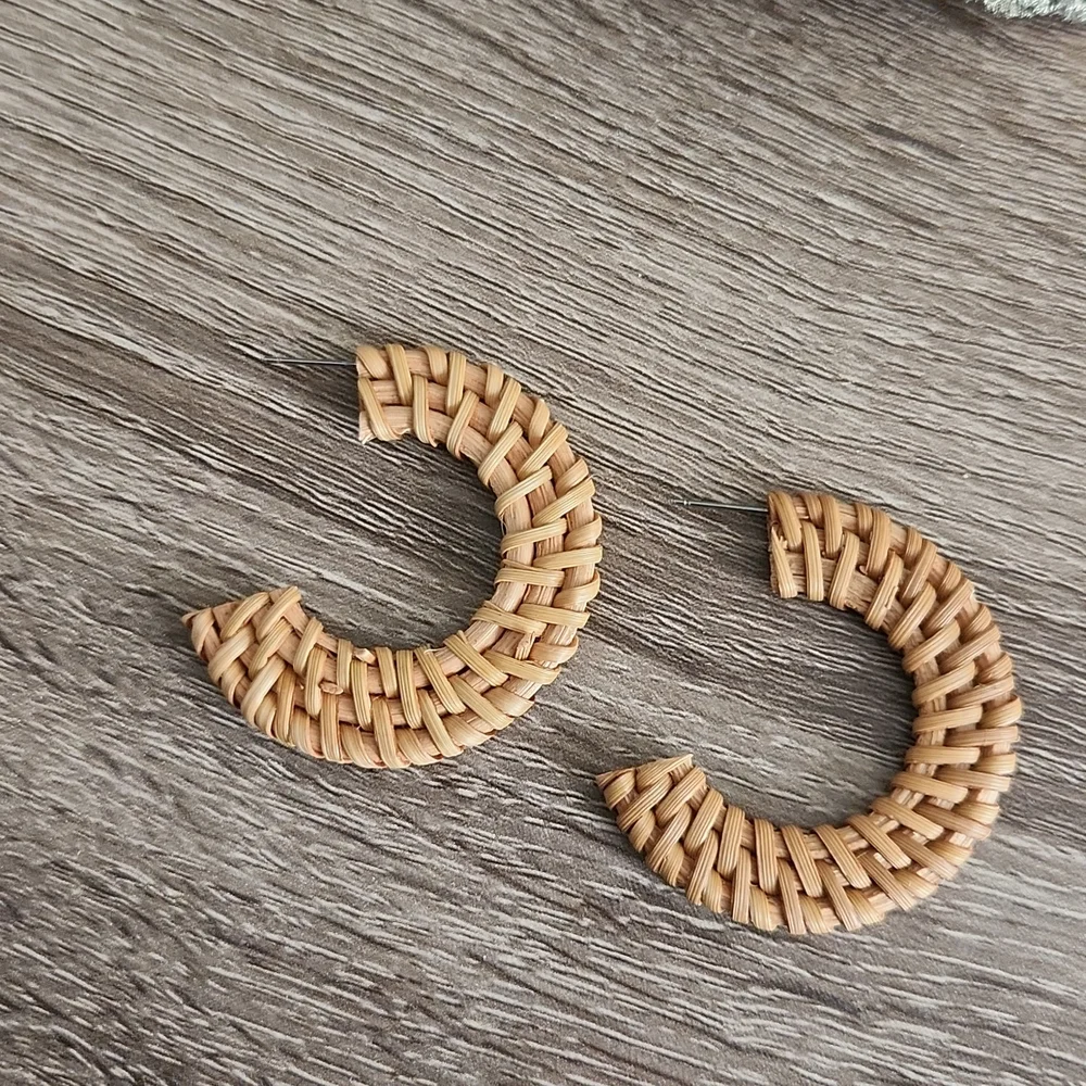 Minimalist Boho Rattan Flat Hoops - Picture 3 of 4
